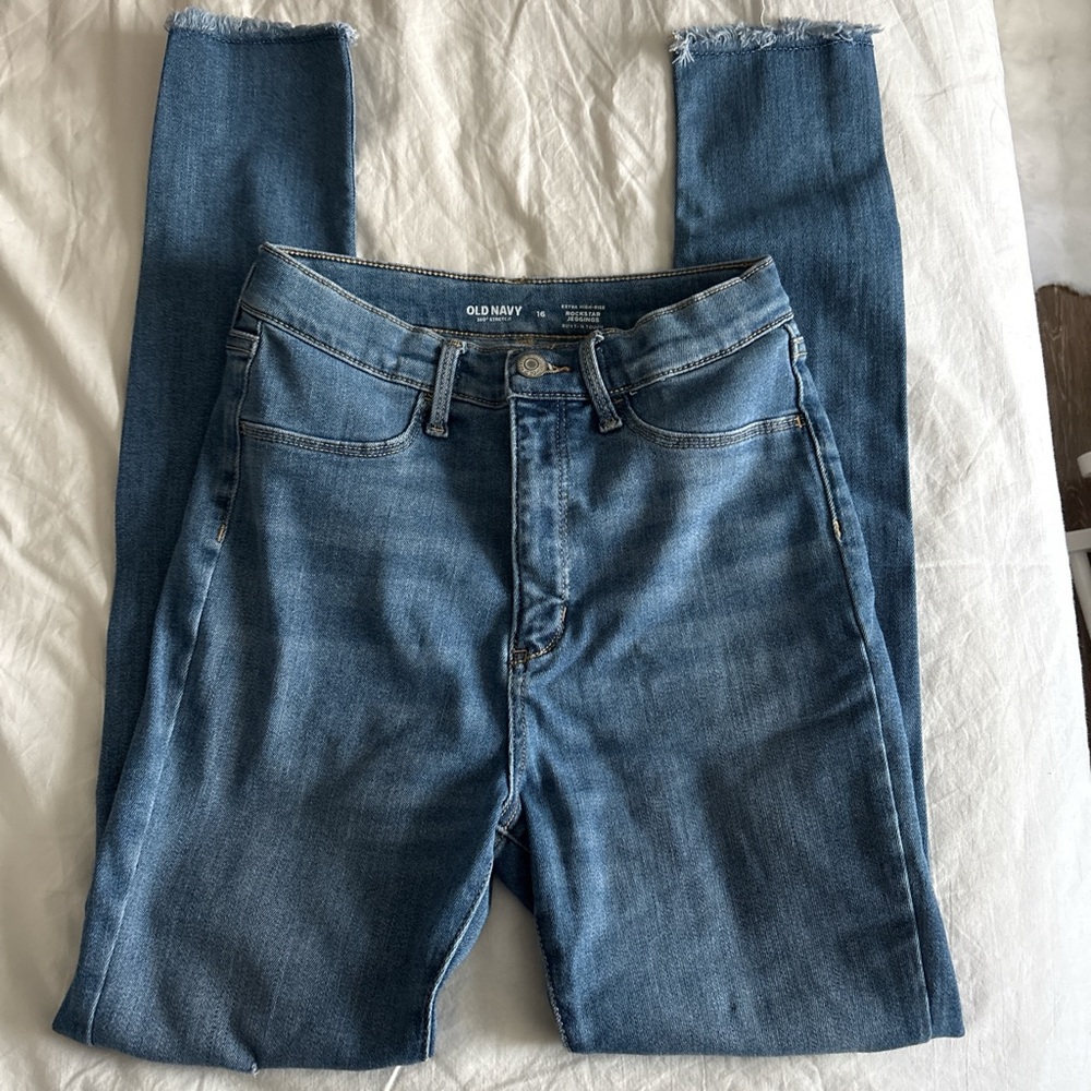 Extra High-Waisted Rockstar 360° Stretch Super-Skinny Jeans